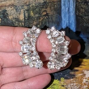 EVC WEISS SILVER TONE CLEAR CRYSTAL CLIP ON EARRINGS